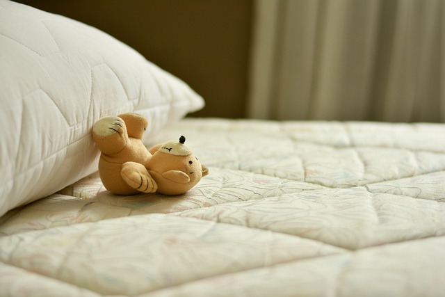 Dowiedz się jakie akcesoria do sypialni wybrać - prześcieradła wysokiej jakości dla całej Twojej rodziny!